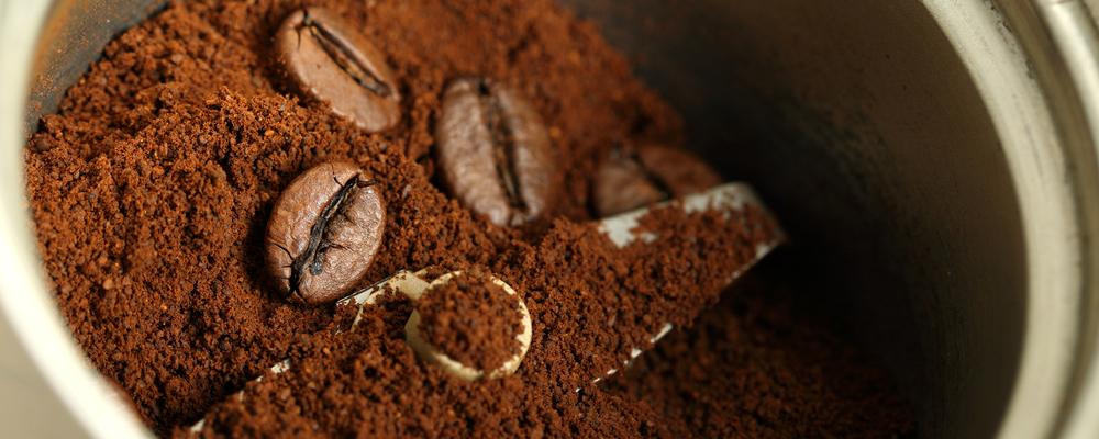 Coffee powder for espresso cup preparation